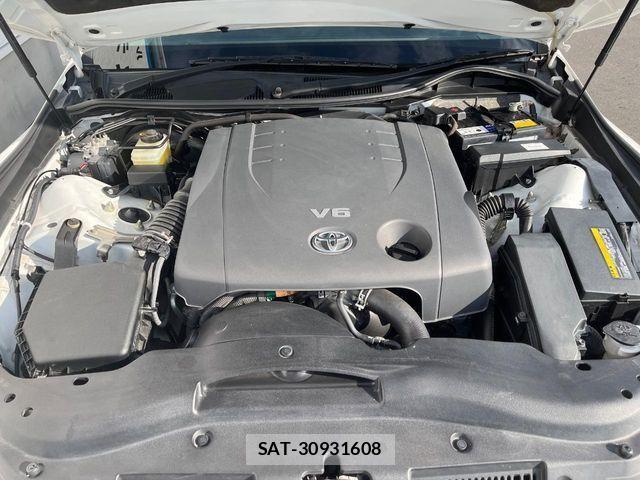 Toyota MARK X 2012-03 4639694-17