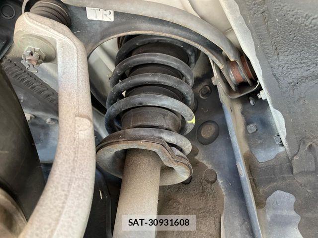 Toyota MARK X 2012-03 4639694-19