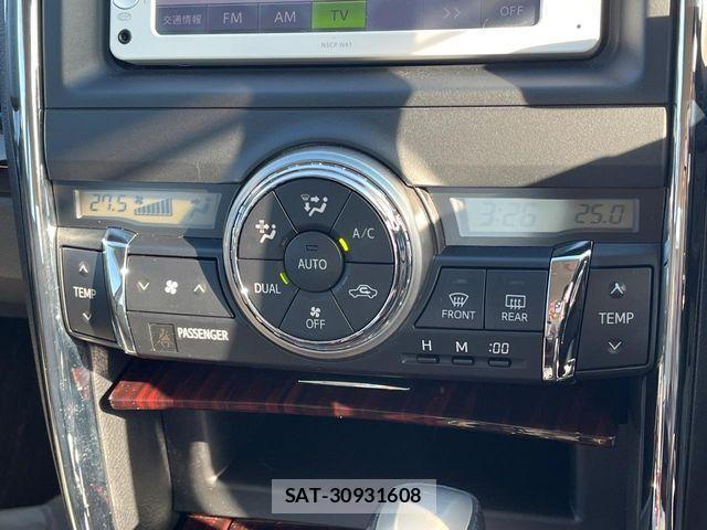 Toyota MARK X 2012-03 4639694-5