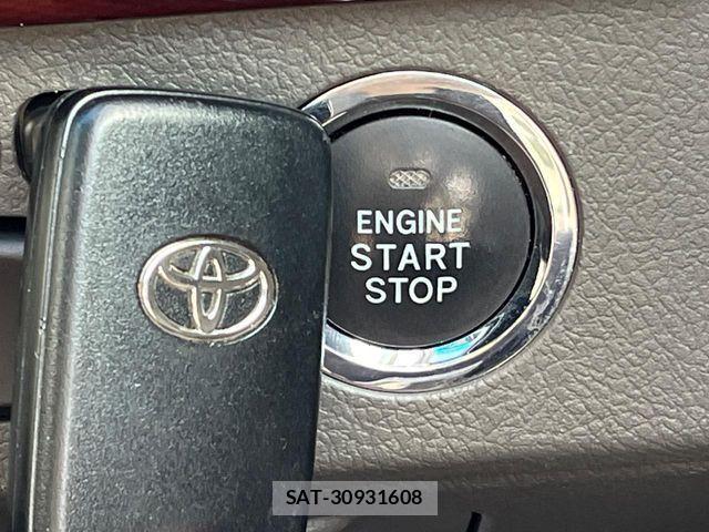 Toyota MARK X 2012-03 4639694-6