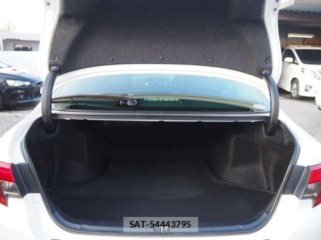 Toyota MARK X 2015-09 4965745-14