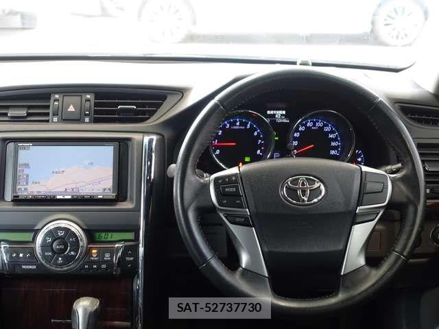 Toyota MARK X 2010-12 4965731-19