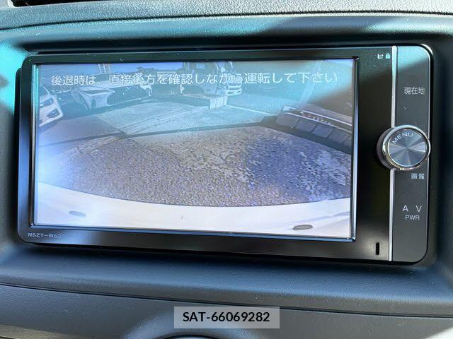 Toyota MARK X 2013-04 5871351-10