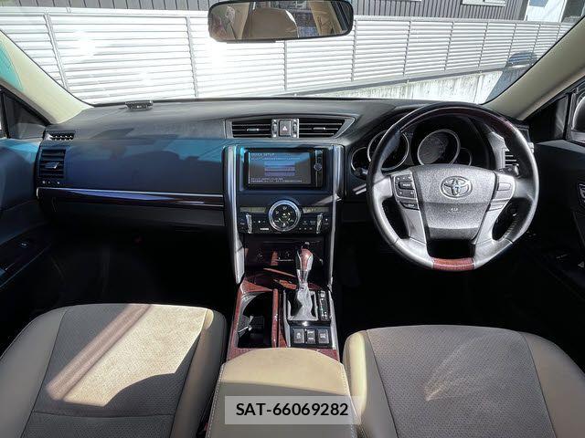 Toyota MARK X 2013-04 5871351-1