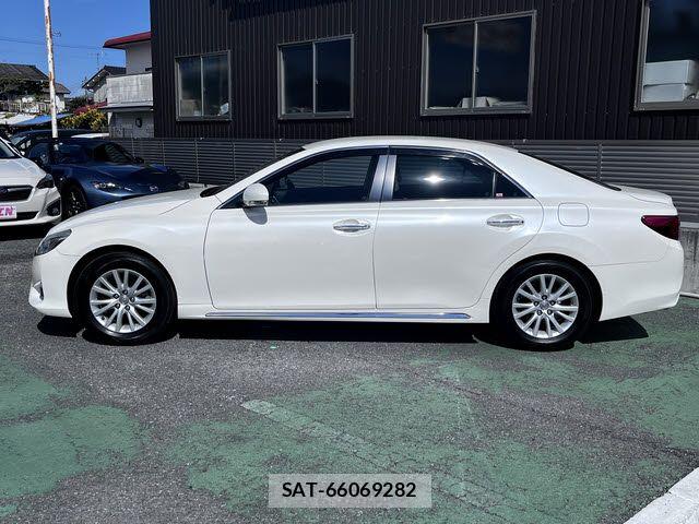 Toyota MARK X 2013-04 5871351-21