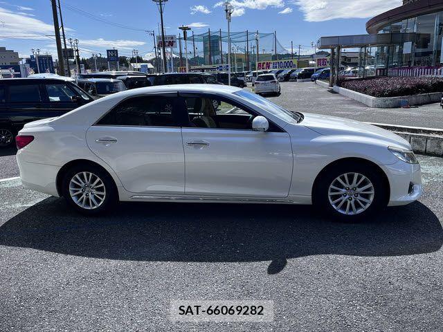Toyota MARK X 2013-04 5871351-23