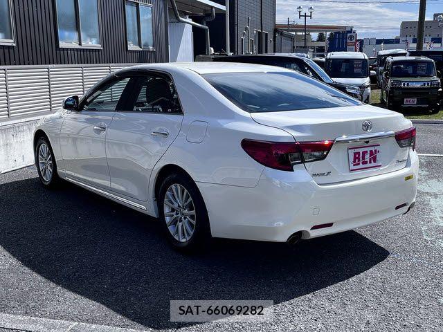 Toyota MARK X 2013-04 5871351-8