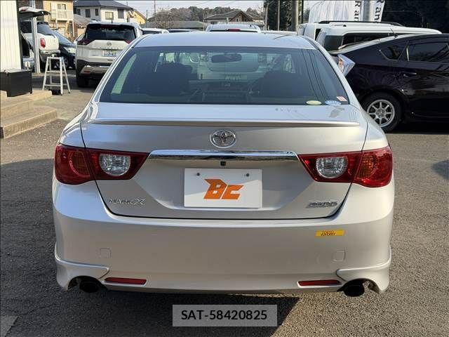 Toyota MARK X 2010-06 5871360-22