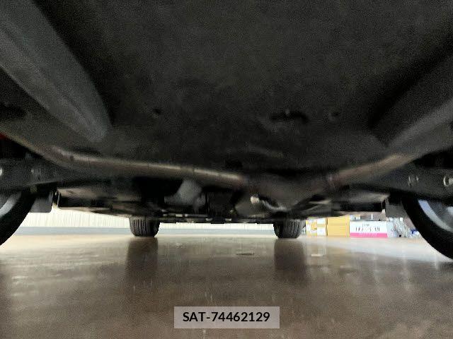 Toyota MARK X 2014-01 5871343-23