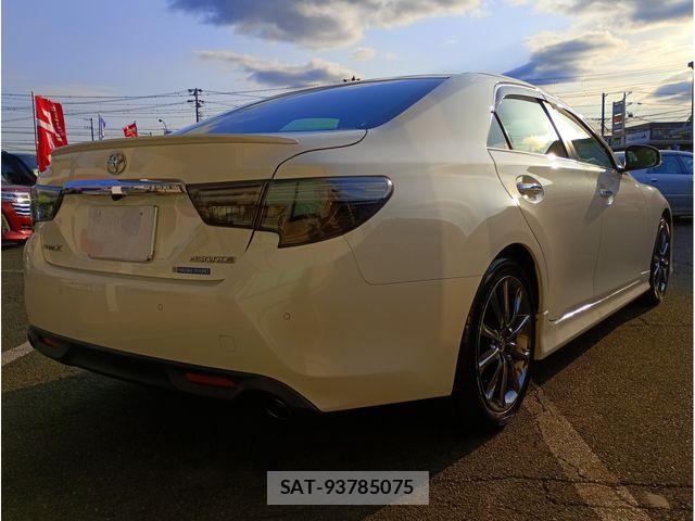 Toyota MARK X 2017-01 5871341-6