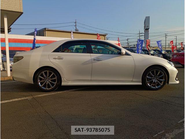 Toyota MARK X 2017-01 5871341-7