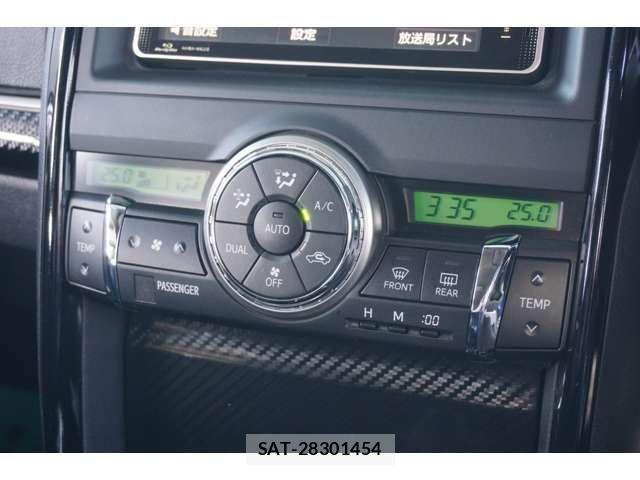 Toyota MARK X 2012-11 6245365-10