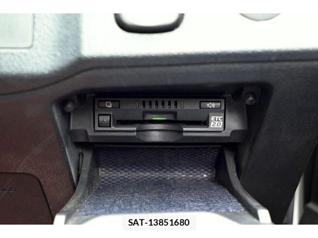 Toyota MARK X 2017-01 6305062-18