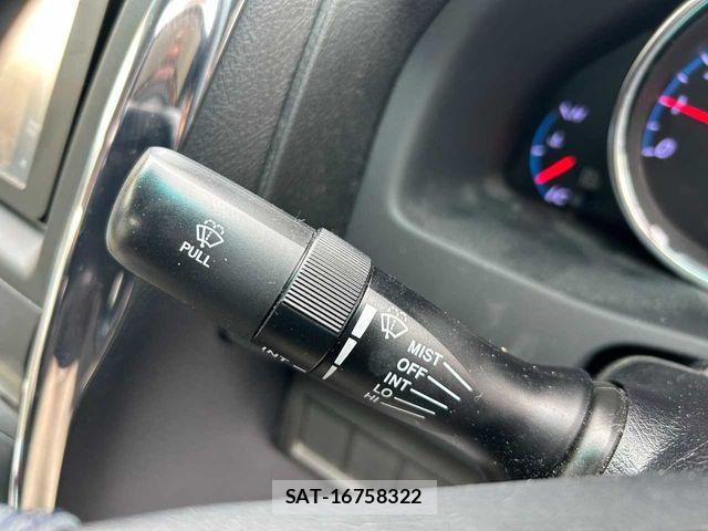 Toyota MARK X 2011-10 6676748-11