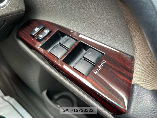 Toyota MARK X 2011-10 6676748-14