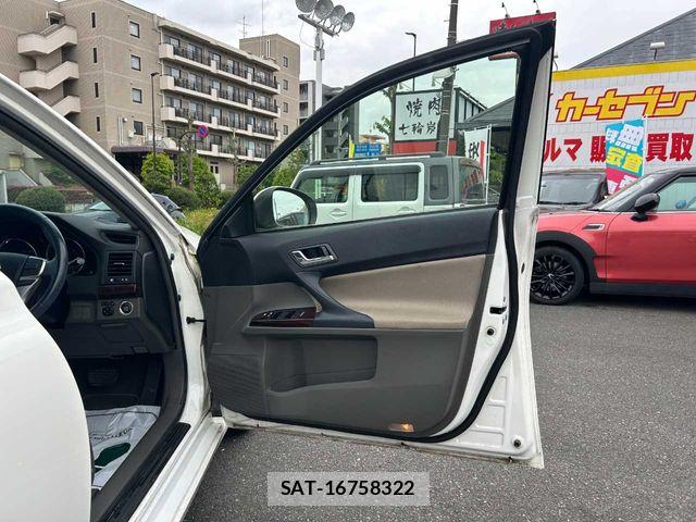 Toyota MARK X 2011-10 6676748-16