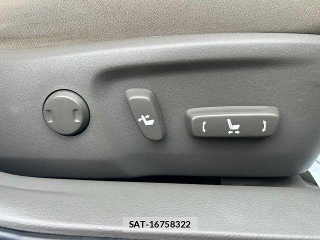 Toyota MARK X 2011-10 6676748-17