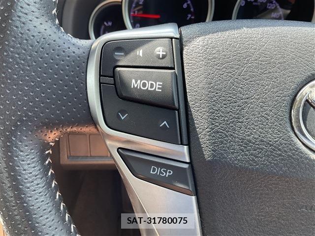 Toyota MARK X 2018-11 6676745-11