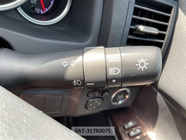 Toyota MARK X 2018-11 6676745-14