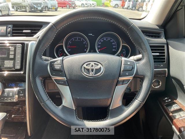 Toyota MARK X 2018-11 6676745-15