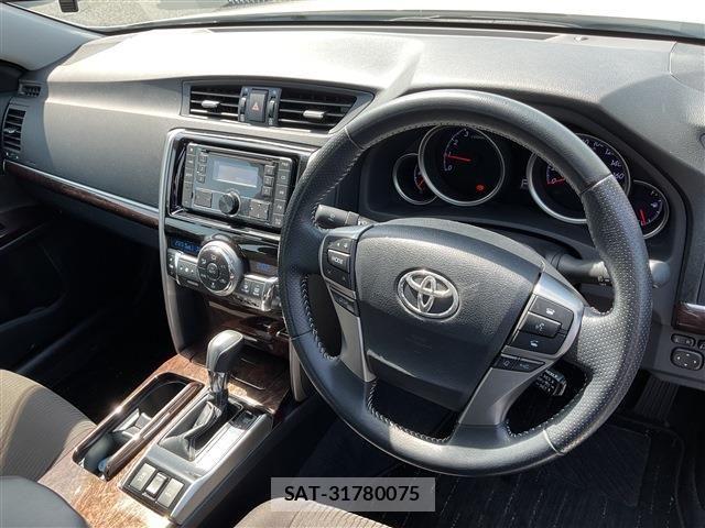 Toyota MARK X 2018-11 6676745-1