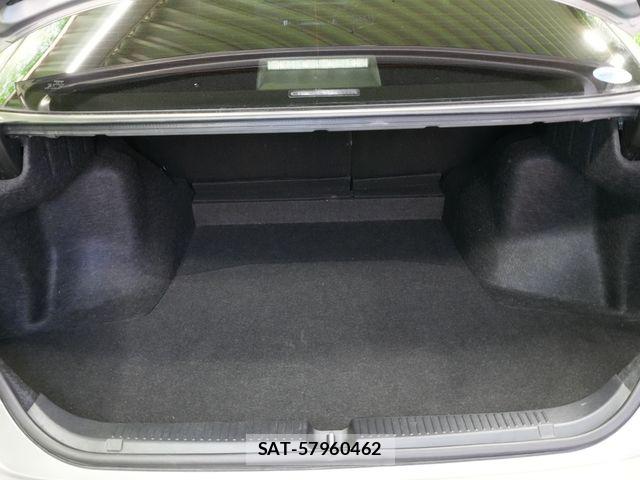 Toyota MARK X 2016-02 6752285-28