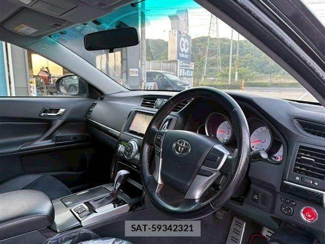 Toyota MARK X 2015-11 6752281-16