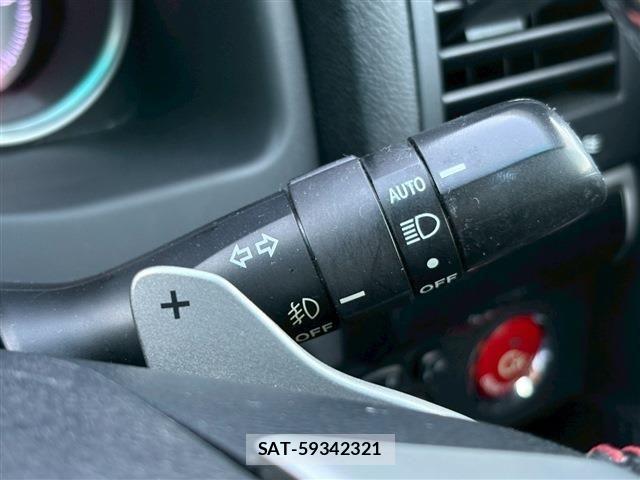 Toyota MARK X 2015-11 6752281-27