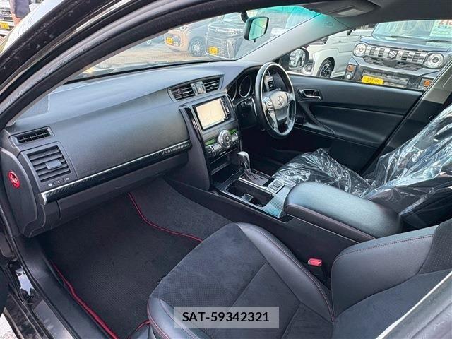Toyota MARK X 2015-11 6752281-3