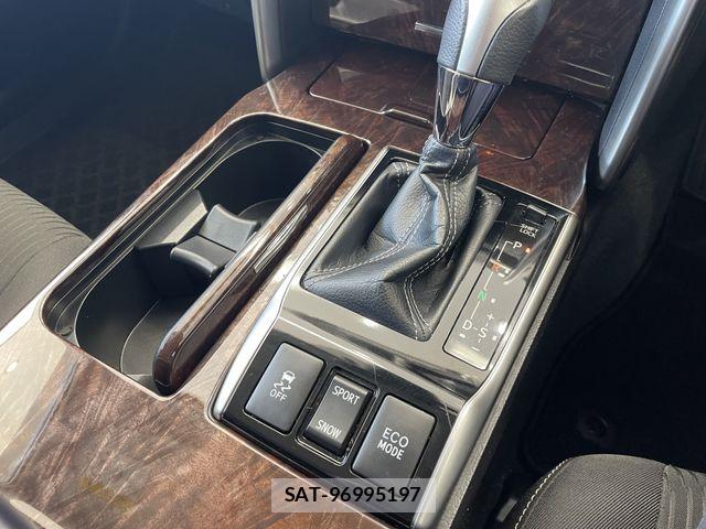 Toyota MARK X 2019-01 6907948-16