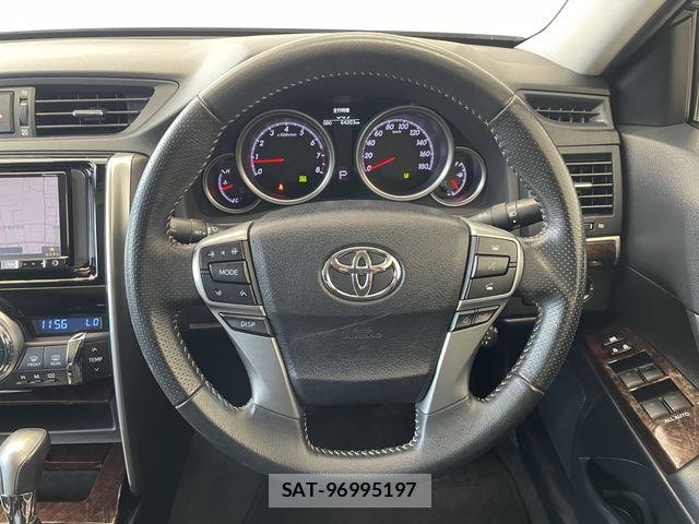 Toyota MARK X 2019-01 6907948-8