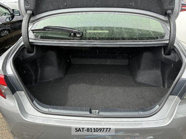 Toyota MARK X 2015-06 6907951-7