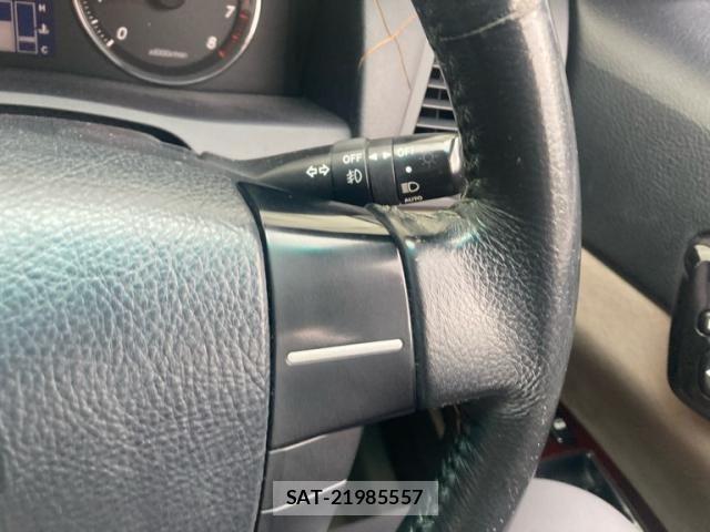 Toyota MARK X 2005-10 6907963-19