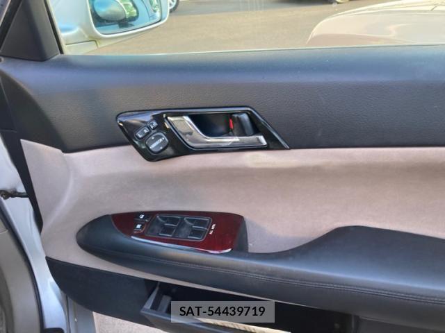 Toyota MARK X 2005-05 6995324-10