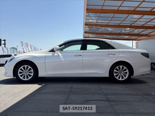 Toyota MARK X 2017-11 7020817-10