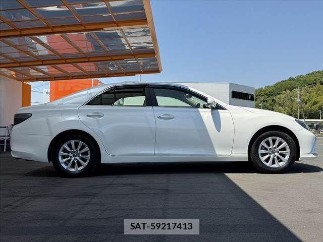 Toyota MARK X 2017-11 7020817-11