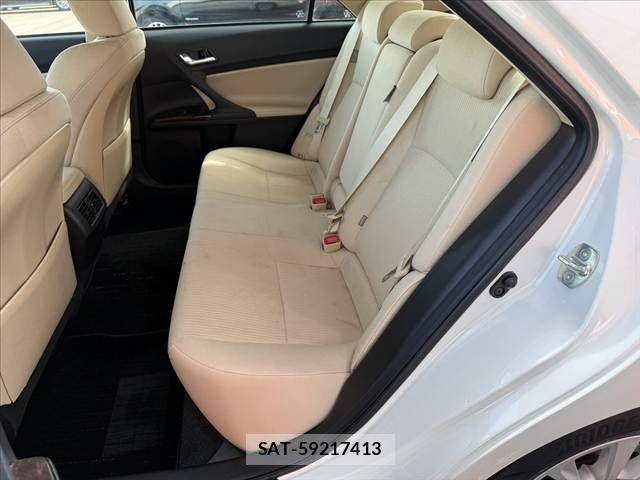 Toyota MARK X 2017-11 7020817-18