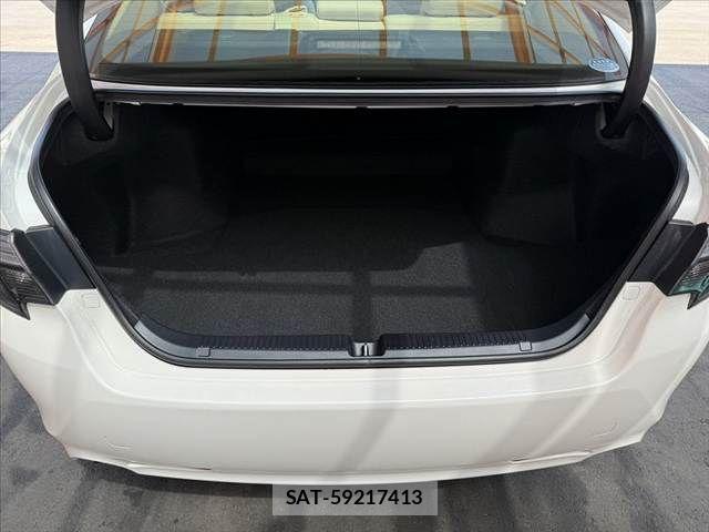 Toyota MARK X 2017-11 7020817-19
