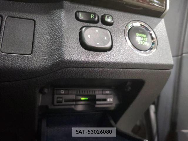 Toyota MARK X 2012-10 7059355-13
