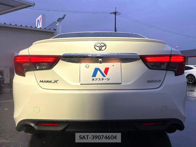 Toyota MARK X 2013-02 7059347-14