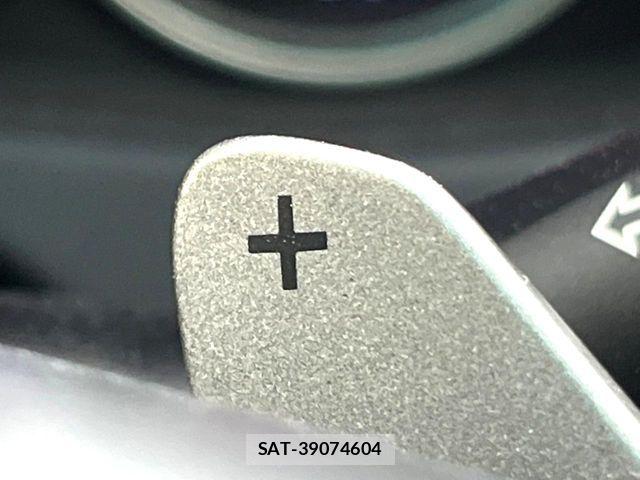 Toyota MARK X 2013-02 7059347-6