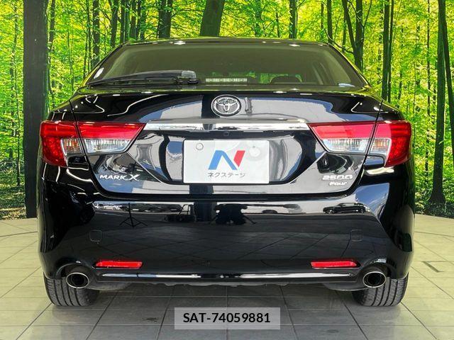 Toyota MARK X 2014-10 7221264-14