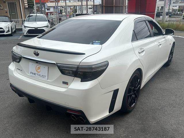Toyota MARK X 2013-03 7221254-17