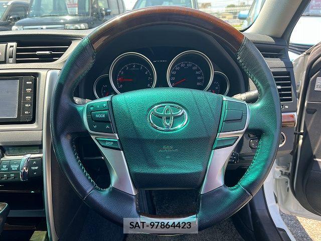 Toyota MARK X 2015-03 7221269-13