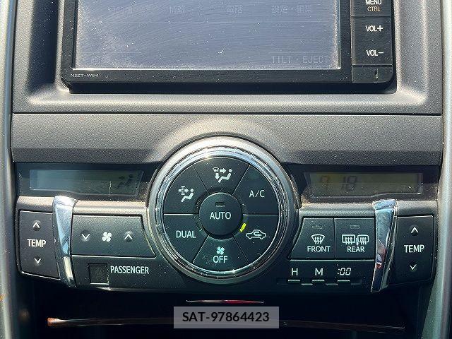 Toyota MARK X 2015-03 7221269-14
