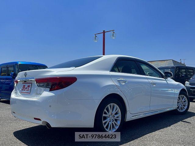 Toyota MARK X 2015-03 7221269-2