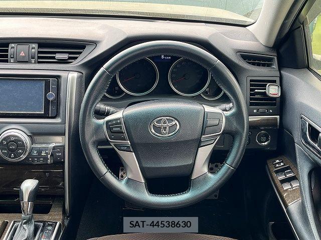 Toyota MARK X 2014-01 7221263-13
