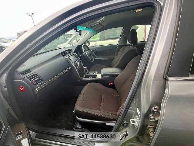 Toyota MARK X 2014-01 7221263-18