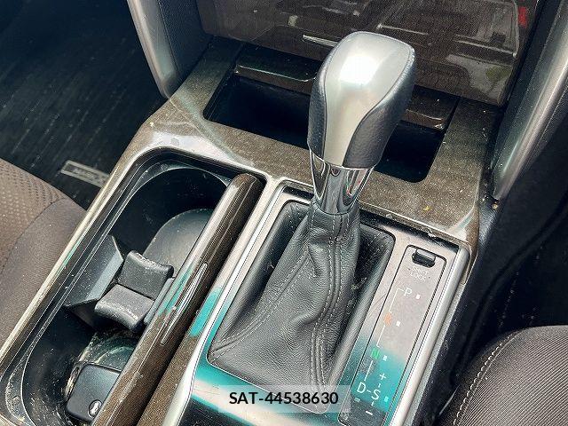 Toyota MARK X 2014-01 7221263-19