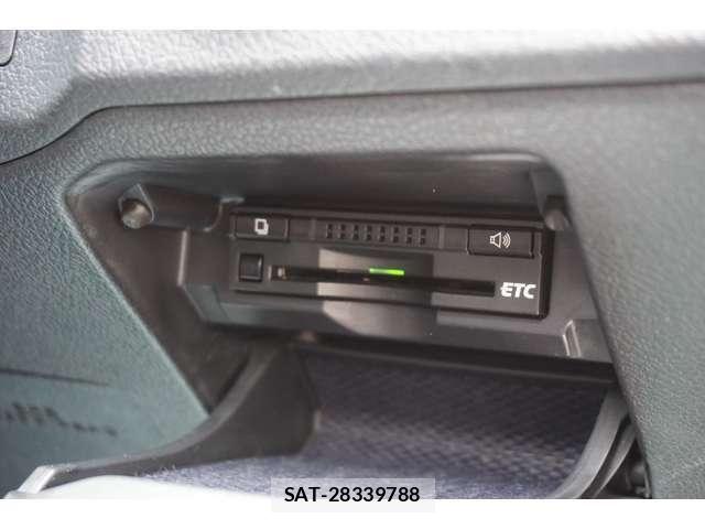 Toyota MARK X 2013-06 7221255-14